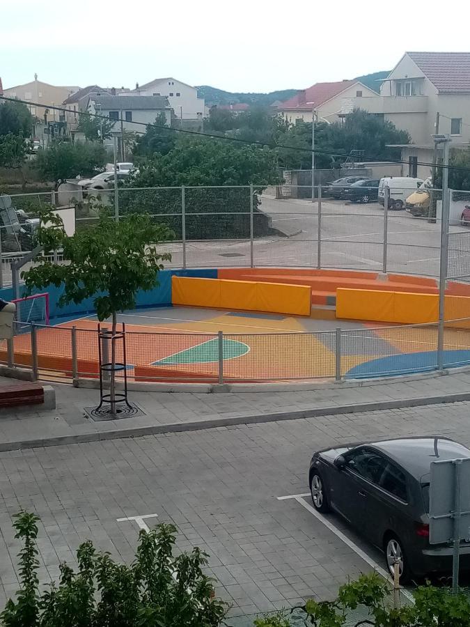 Pave Apartment Betina  Luaran gambar